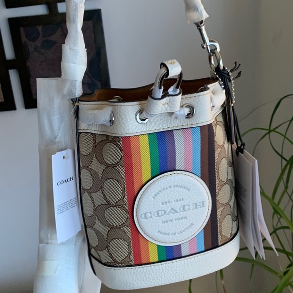 Authentic COACH Signatu jacquard/refined leather rainbow logo drawstrings Crosby - Picture 2 of 13